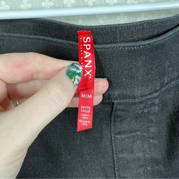 Spanx Black High Rise Distressed Pull On Skinny Jeans - Picture 3 of 4